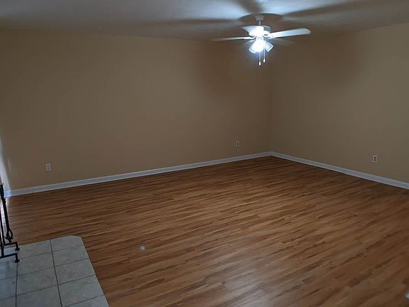 3rd image of 212 Westwood Dr