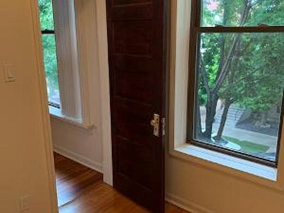 5th image of 2609 W Superior St #3W