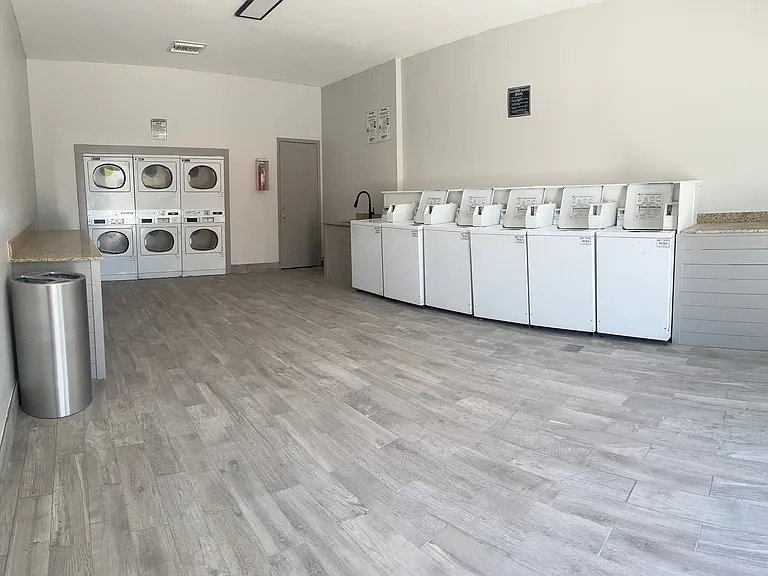 12727 W Glendale Ave — Photo 16