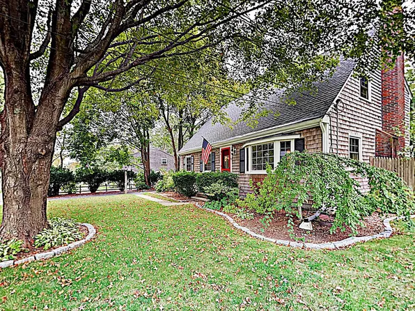 9 Clement Street, Sandwich, MA 02563