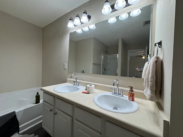 431 Windstone Trl — Photo 22