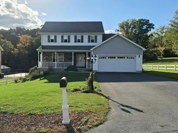 4 McCormick Dr, Ashland, PA 17921
