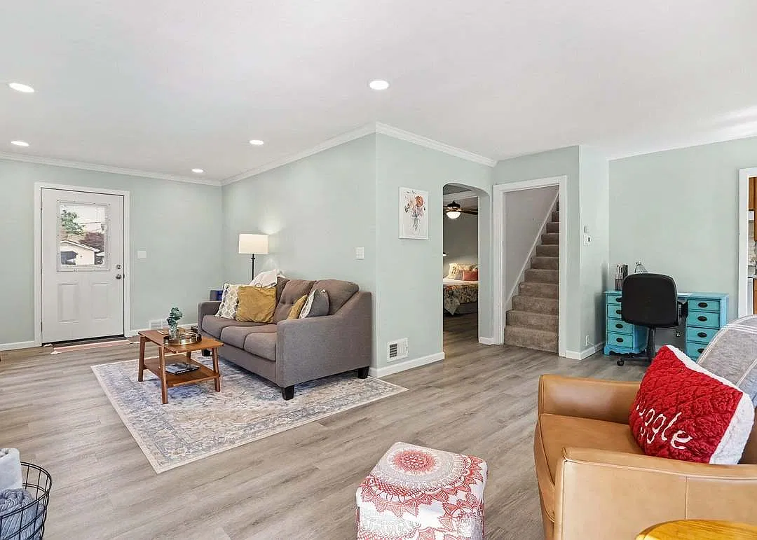 3 bed, 1.5 bath, 1368 sqft, $2,200 — Photo 4