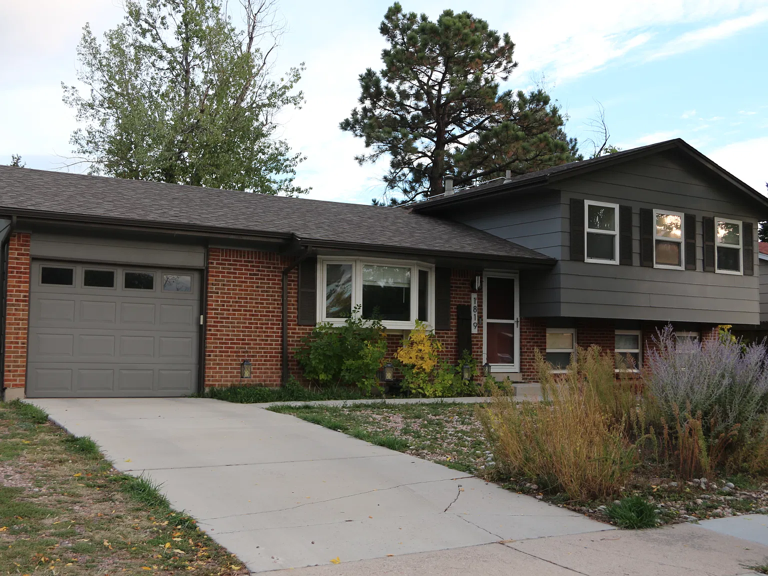 4 bed, 1718 sqft, $2,350 — Photo 1