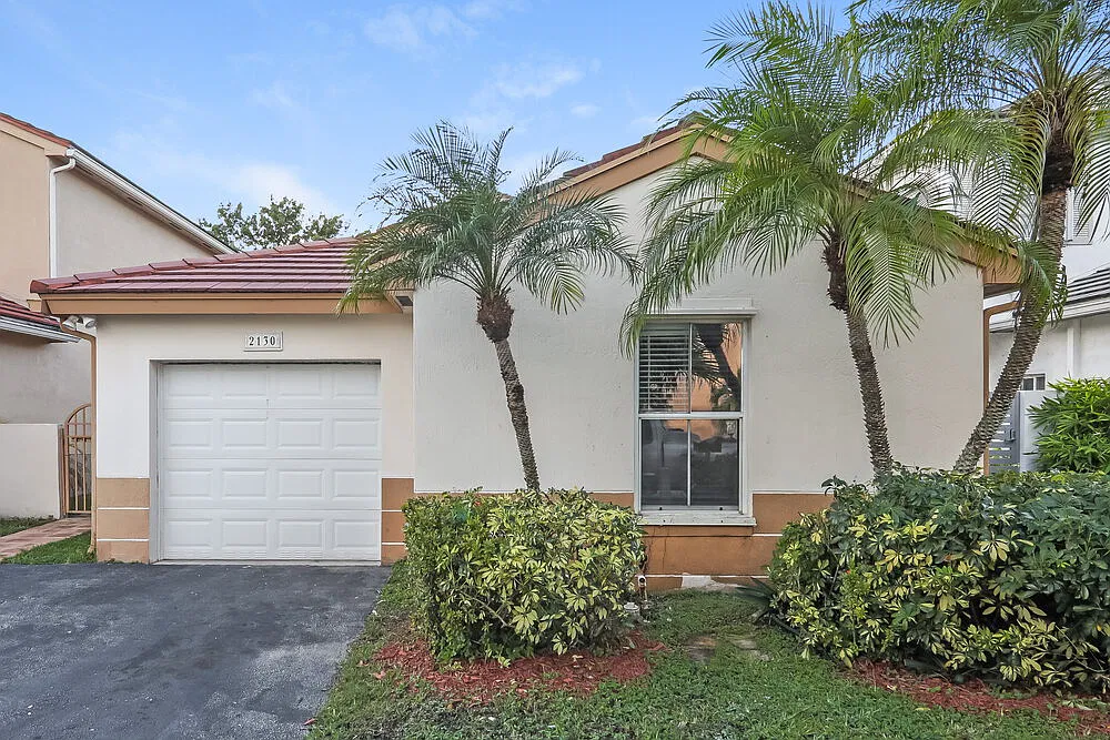 3 bed, 2.0 bath, 1403 sqft, $3,410 — Photo 1