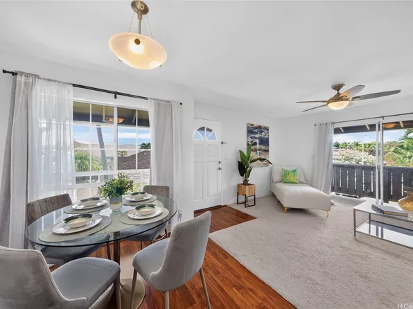 94-1073 Kepakepa St APT E5, Waipahu, HI 96797