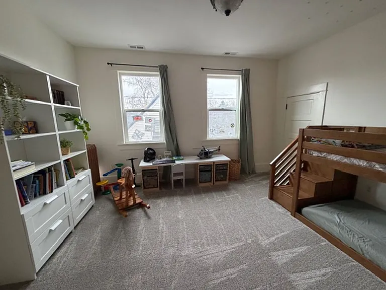 1538 S. 400 E. — Photo 19