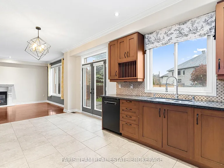 3 Prince William Way — Photo 10