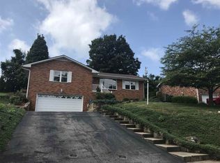 9 Hamill Rd, Huntington, WV 25701