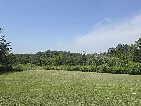 5th image of 1075 Wolf Creek Rd