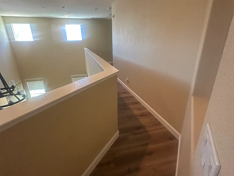 1493 Dawnview Ct — Photo 15