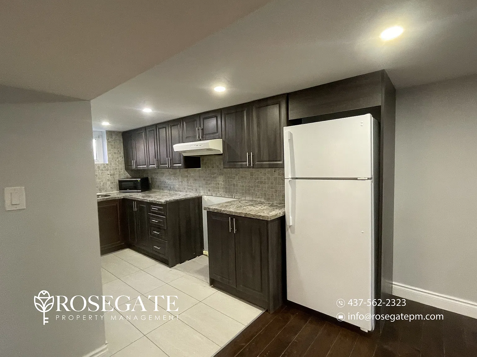 39 Centennial Parkway South Hamilton — Photo 2