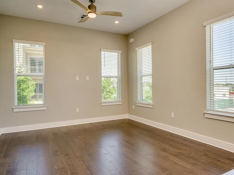 4325 Jackson Ave #2105 — Photo 23