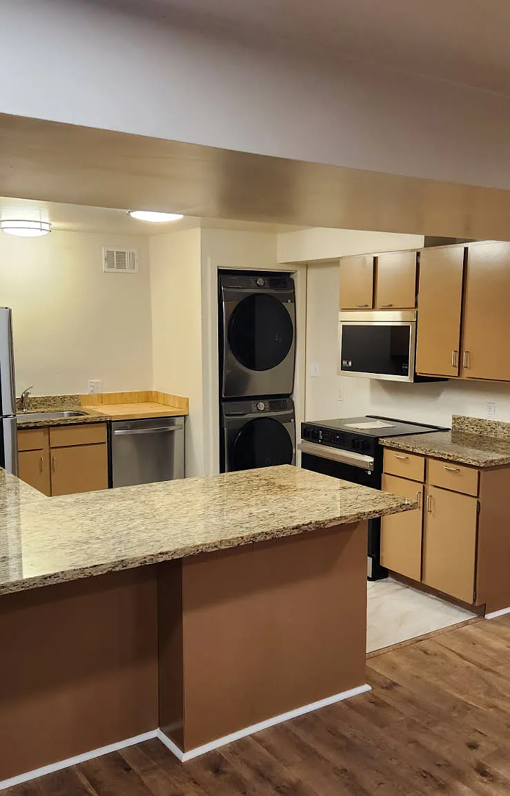 2 bed, 1050 sqft, $2,725 — Photo 3