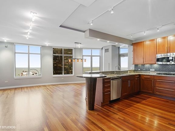 4th image of 530 N Lake Shore Dr APT 2605