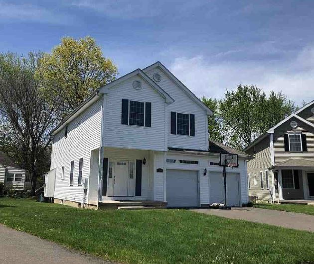 2nd image of 110 Benjamin Ct