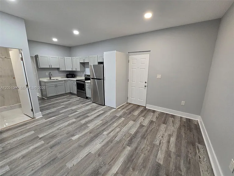 1629 SW 6th St #4 — Photo 27