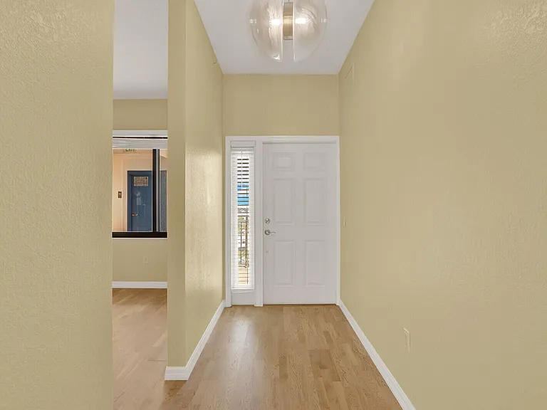 370 Golfview Rd #901 — Photo 3