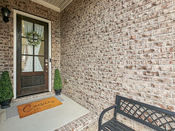 3rd image of 166 Cobbler Cir