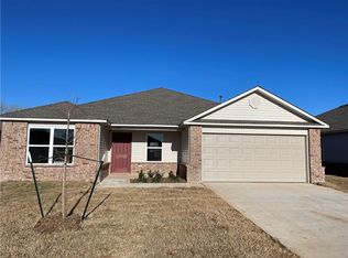 1309 Travertine Pl, Noble, OK 73068