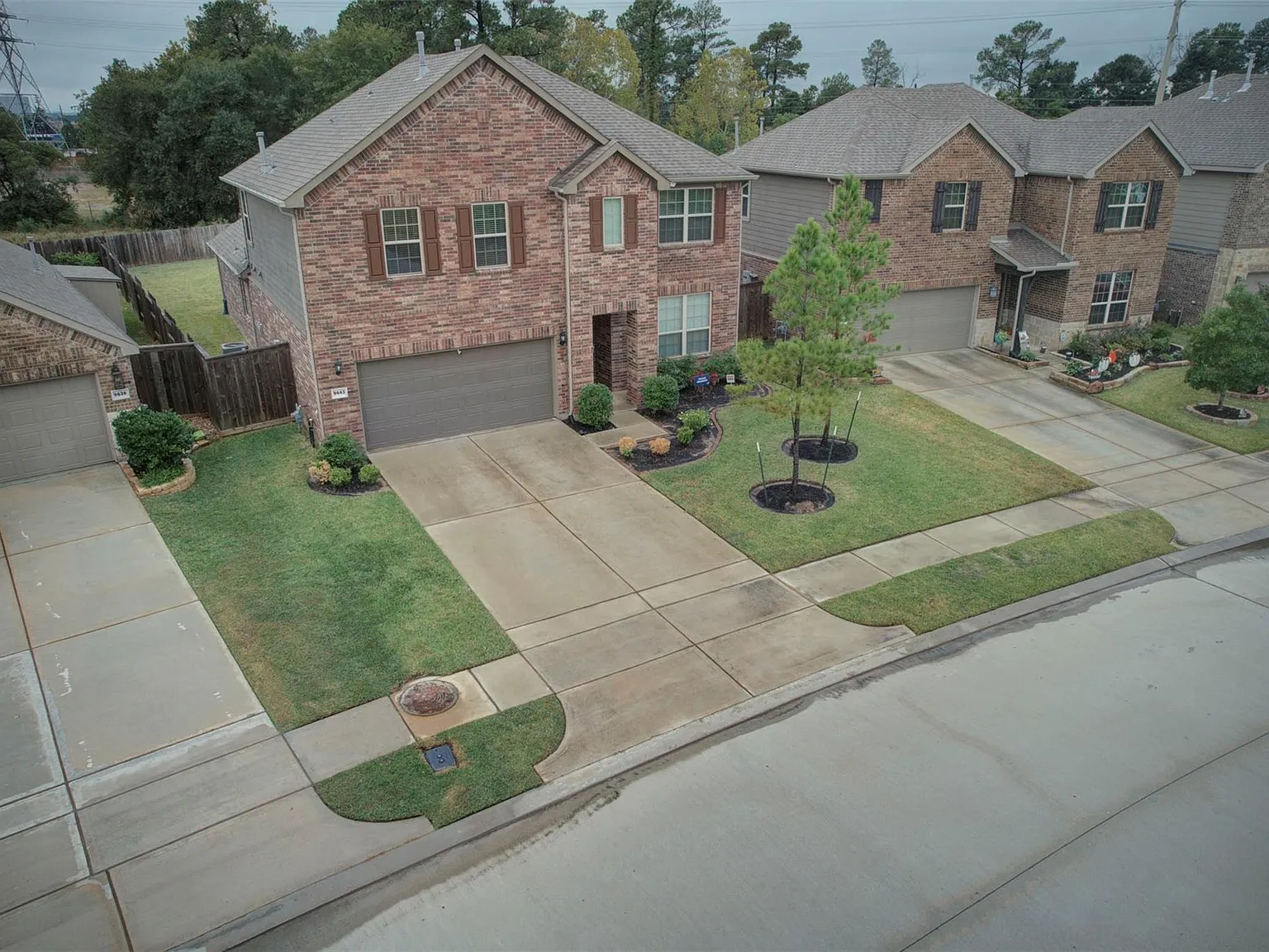 4 bed, 3.5 bath, 3270 sqft, $3,295 — Photo 3