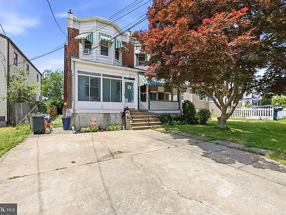 2nd image of 209 Amosland Rd