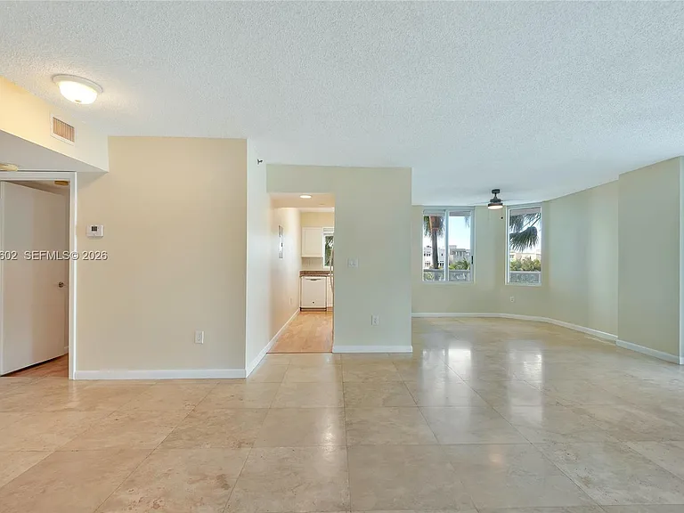 5900 Collins Ave #408 — Photo 6