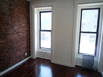 Rented by Urban Ambiance