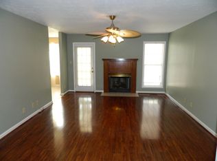 210 Moncrest Dr, Clarksville, TN 37042