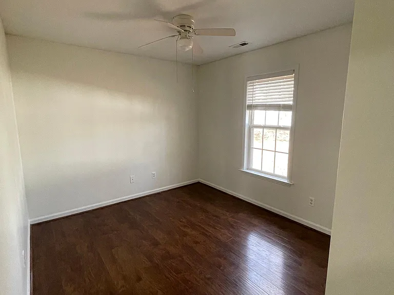 601 Groveton Trl — Photo 6