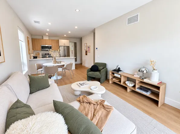 8 Hutt Ln, Thorold, ON