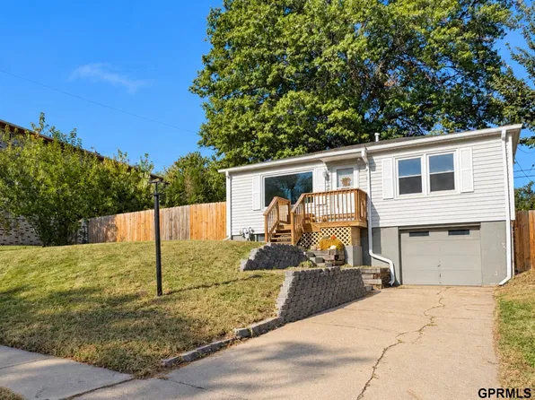 2306 Lillian St, Bellevue, NE 68147