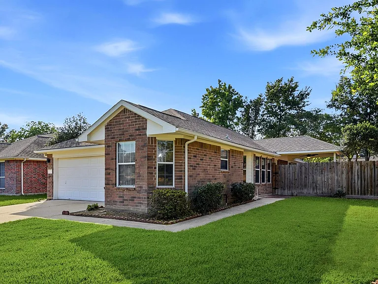 26218 Cypresswood Dr — Photo 2