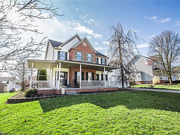 2nd image of 304 Shawnee Cir