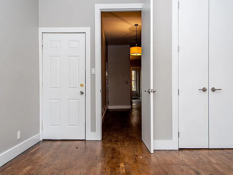 197 Stockholm St #2R — Photo 7