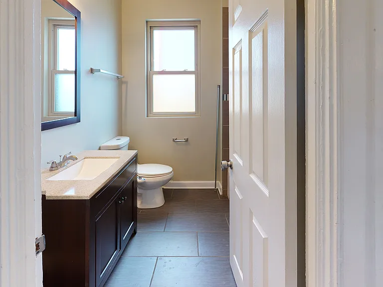 3057 N Troy St #3 — Photo 8