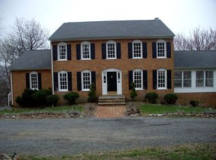 2774 Leeds Manor Rd, Markham, VA 22643