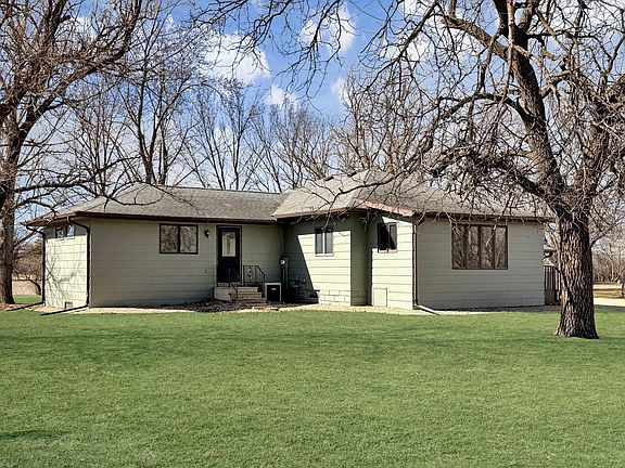 3rd image of 741 Main St