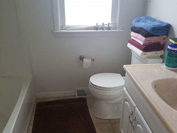 5th image of 7495 Skylark Dr