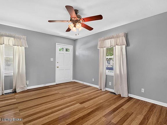 5th image of 4401 Gatewood Ave