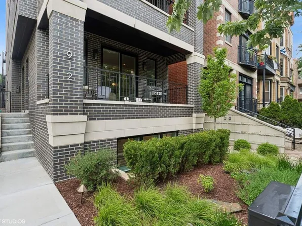 912 W Roscoe St #1, Chicago, IL 60657