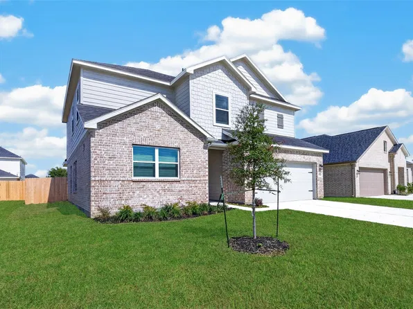 2106 Spring Hollow Dr, Baytown, TX 77521