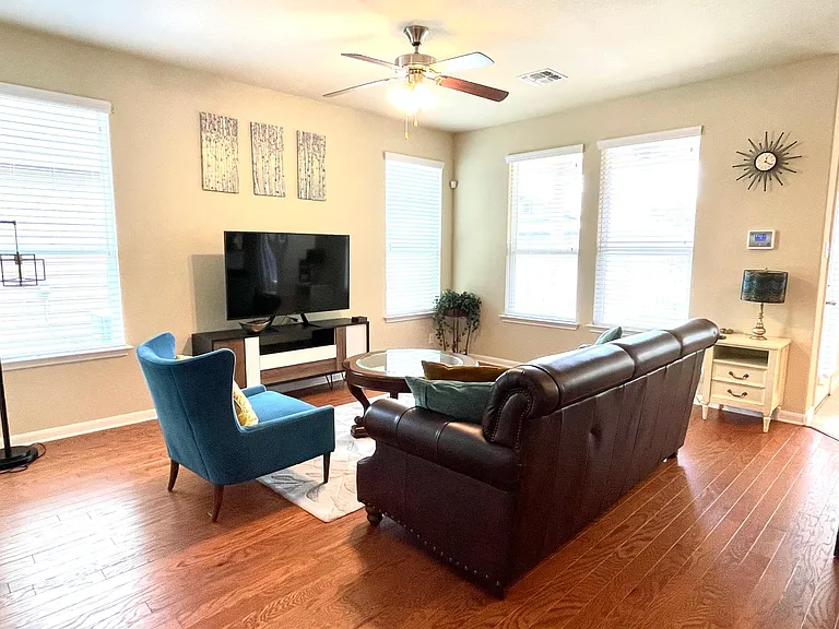 719 Heritage Springs Trl — Photo 12