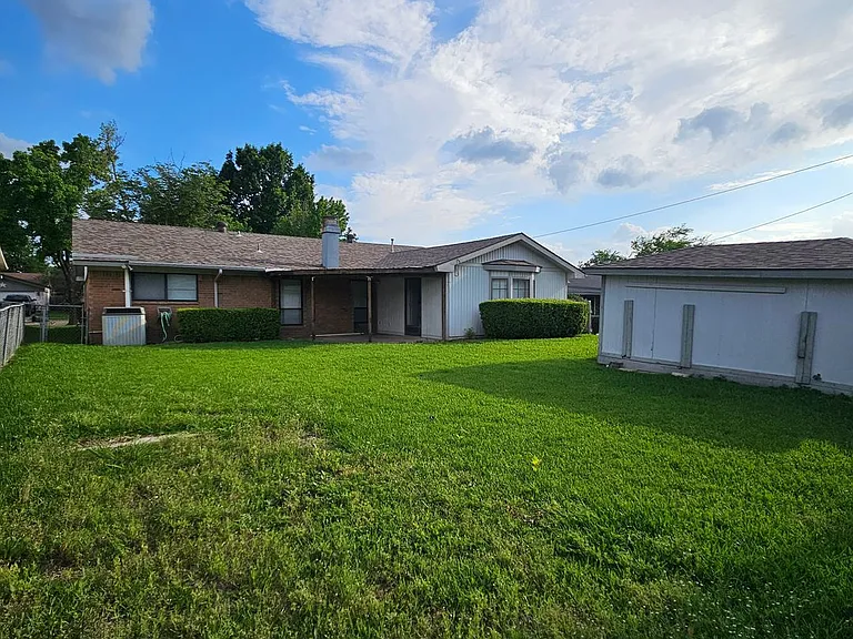 213 Melinda Dr — Photo 42