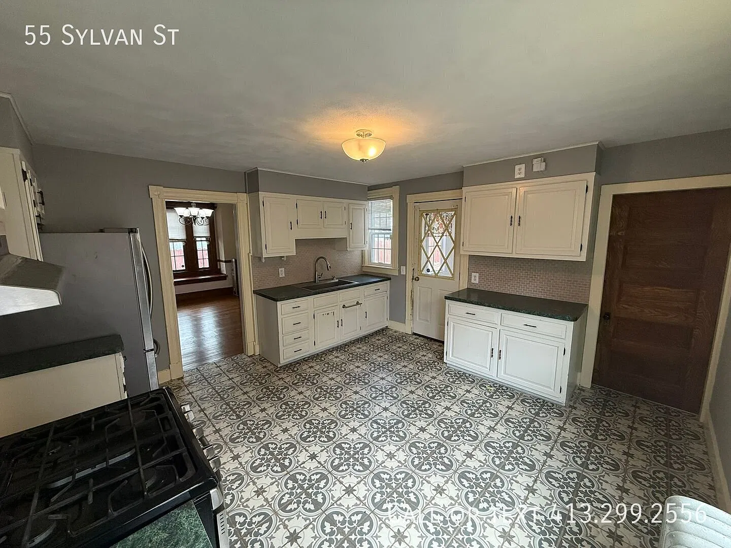 Beautifully Maintained, Single Family Home in Forest Park! — Photo 4