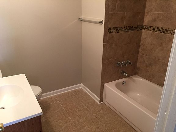 2nd image of 2867 Winn Dr