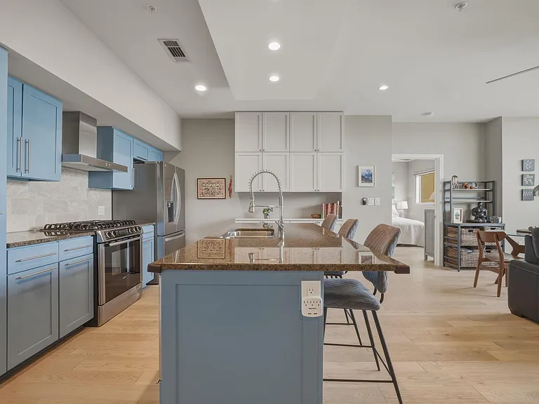 1600 Barton Springs Rd #4305 — Photo 4