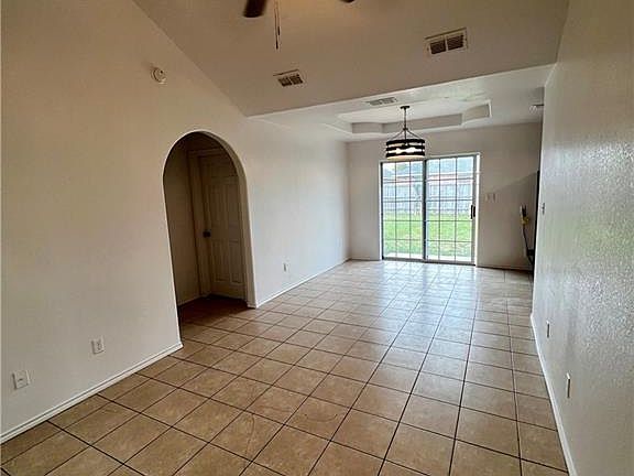 2nd image of 2656 Malta St