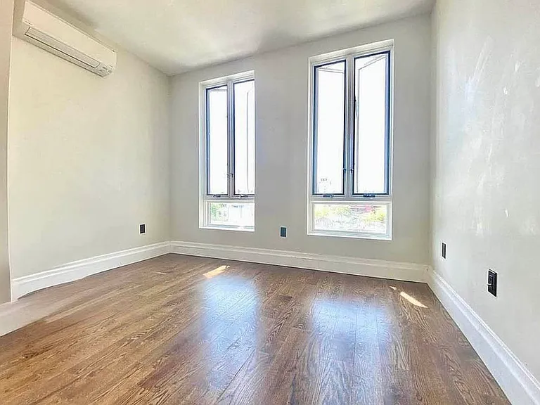 81 Stockholm St #2B — Photo 10