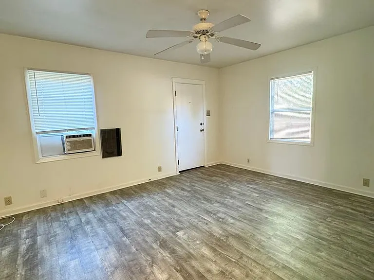 3198 School St — Photo 3
